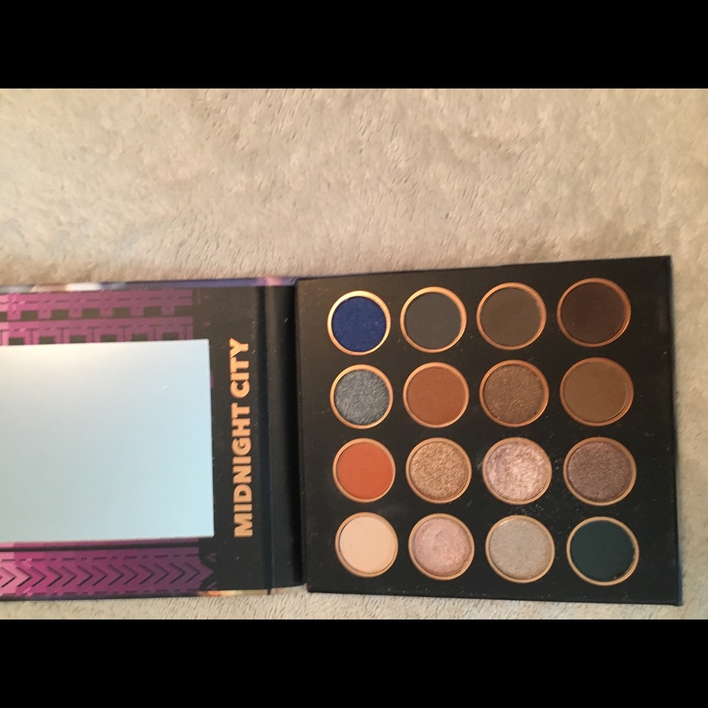 Bh cosmetics pallet